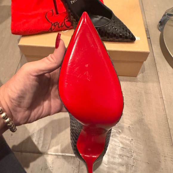 Christian Louboutin “Kate” size 37 patent gloss embossed leather pump - Picture 11 of 16